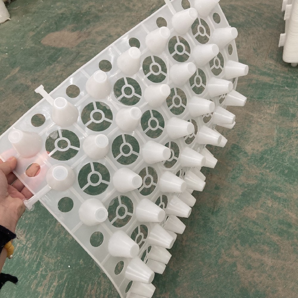 蓄排水板H40